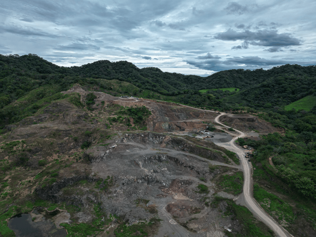 Palo De Arco Tajo - Land Fro Material Extraction - Income Opportunity