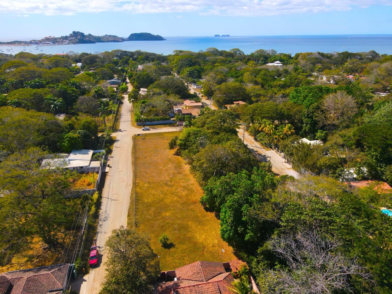 Lot in Surfside Playa Potrero – 800 m from the Beach