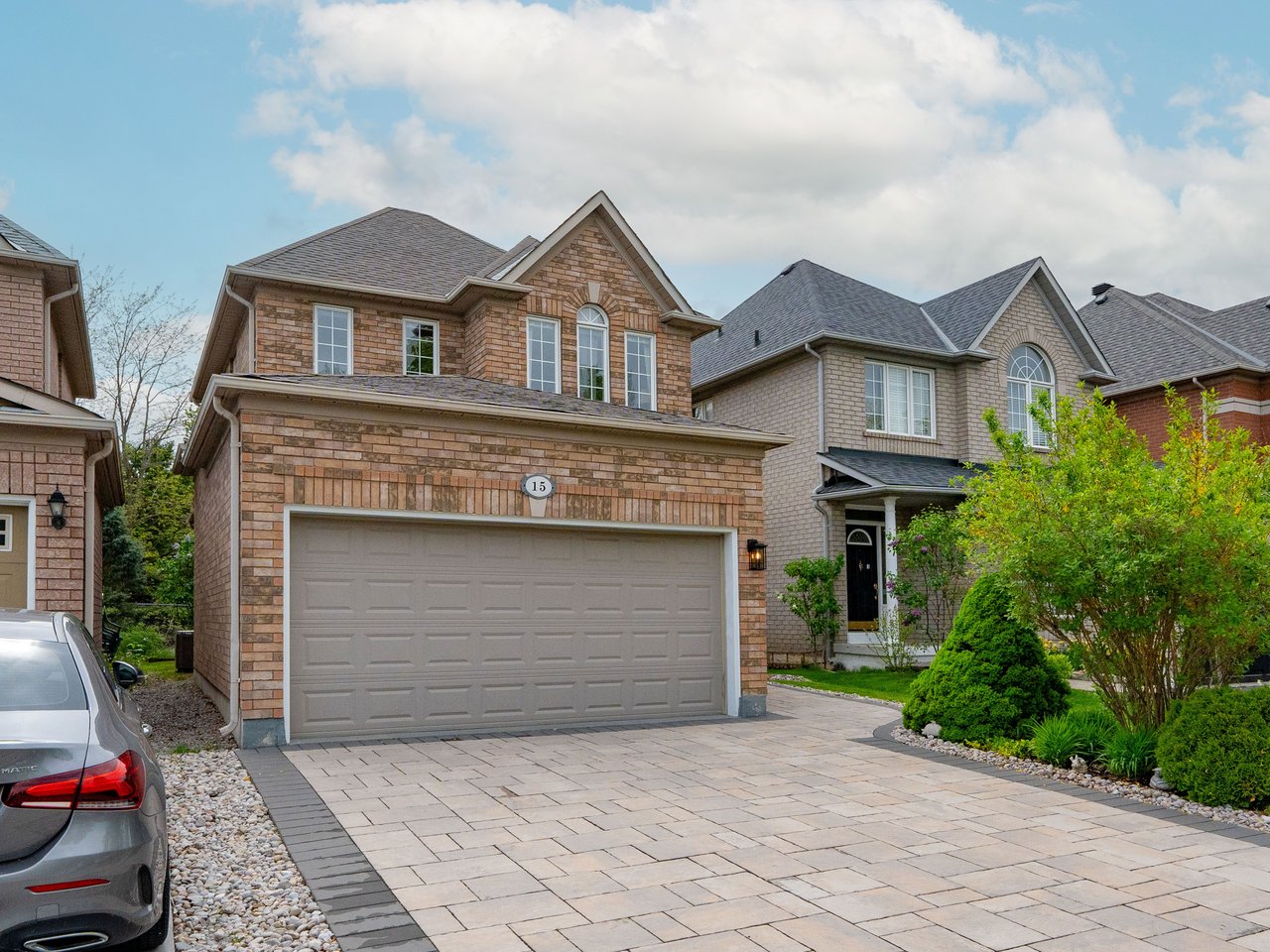 15 Rushingbrook Dr