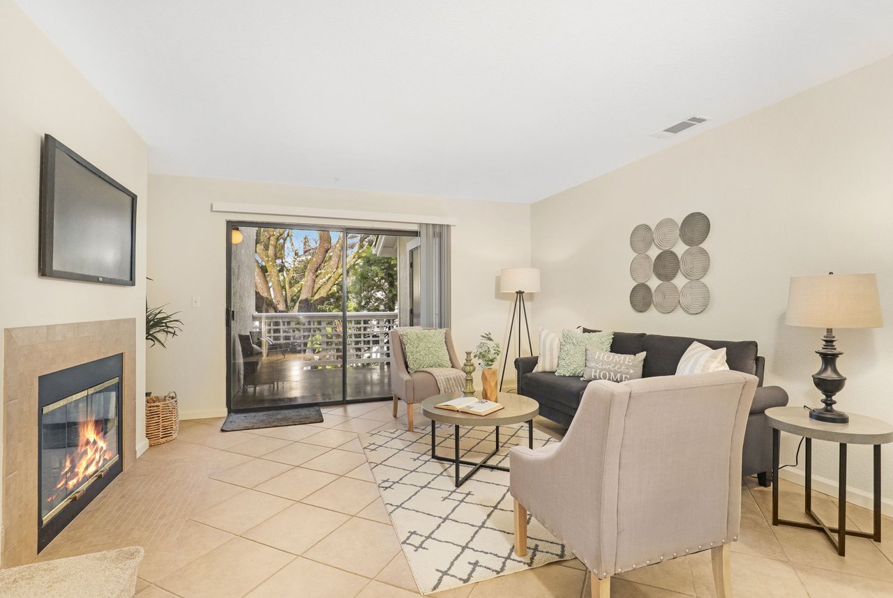 2582 Oak Rd. #217, Walnut Creek