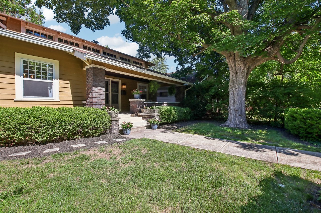 4220 Sunset Ave