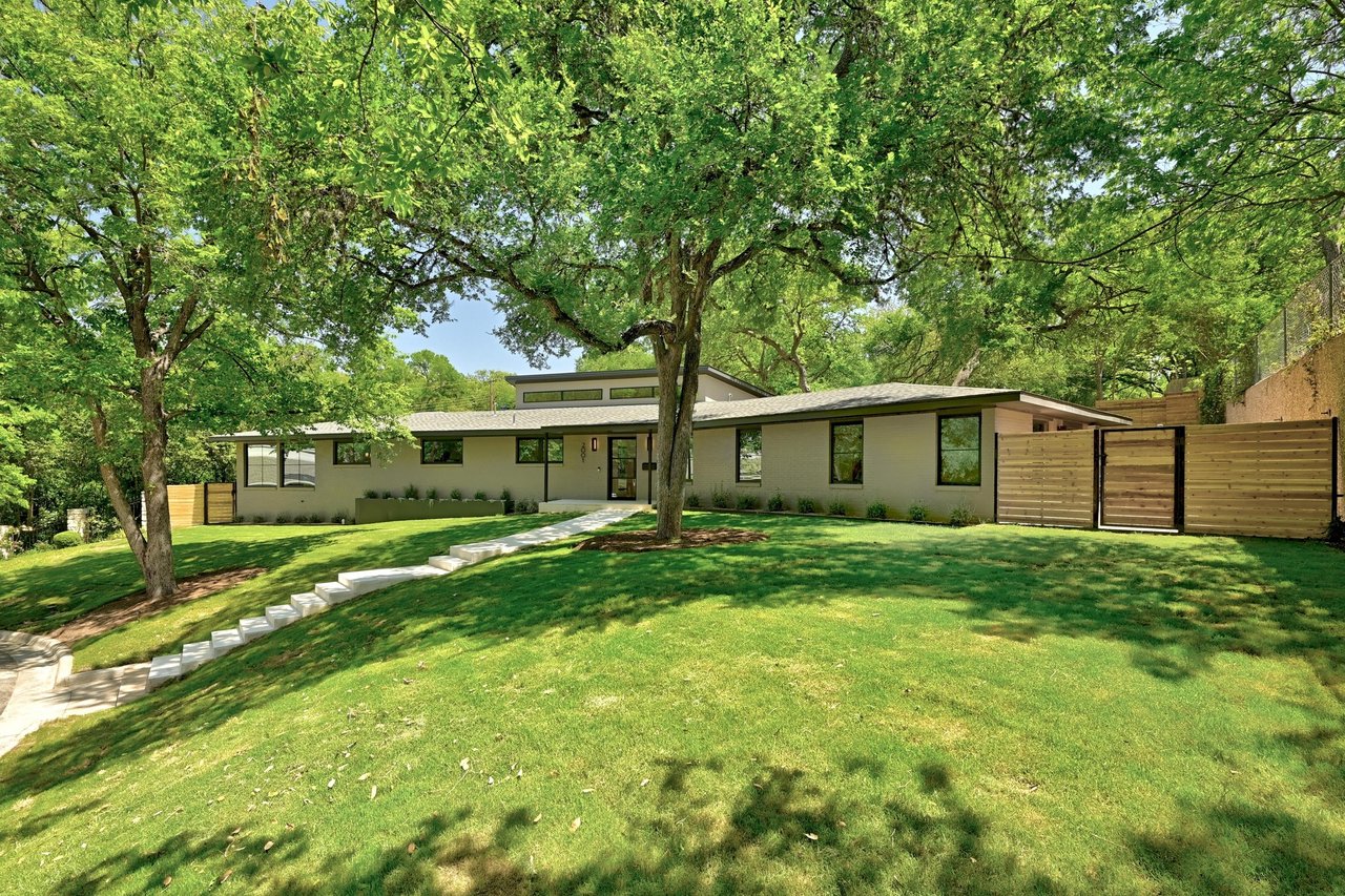 2001 Circle Haven