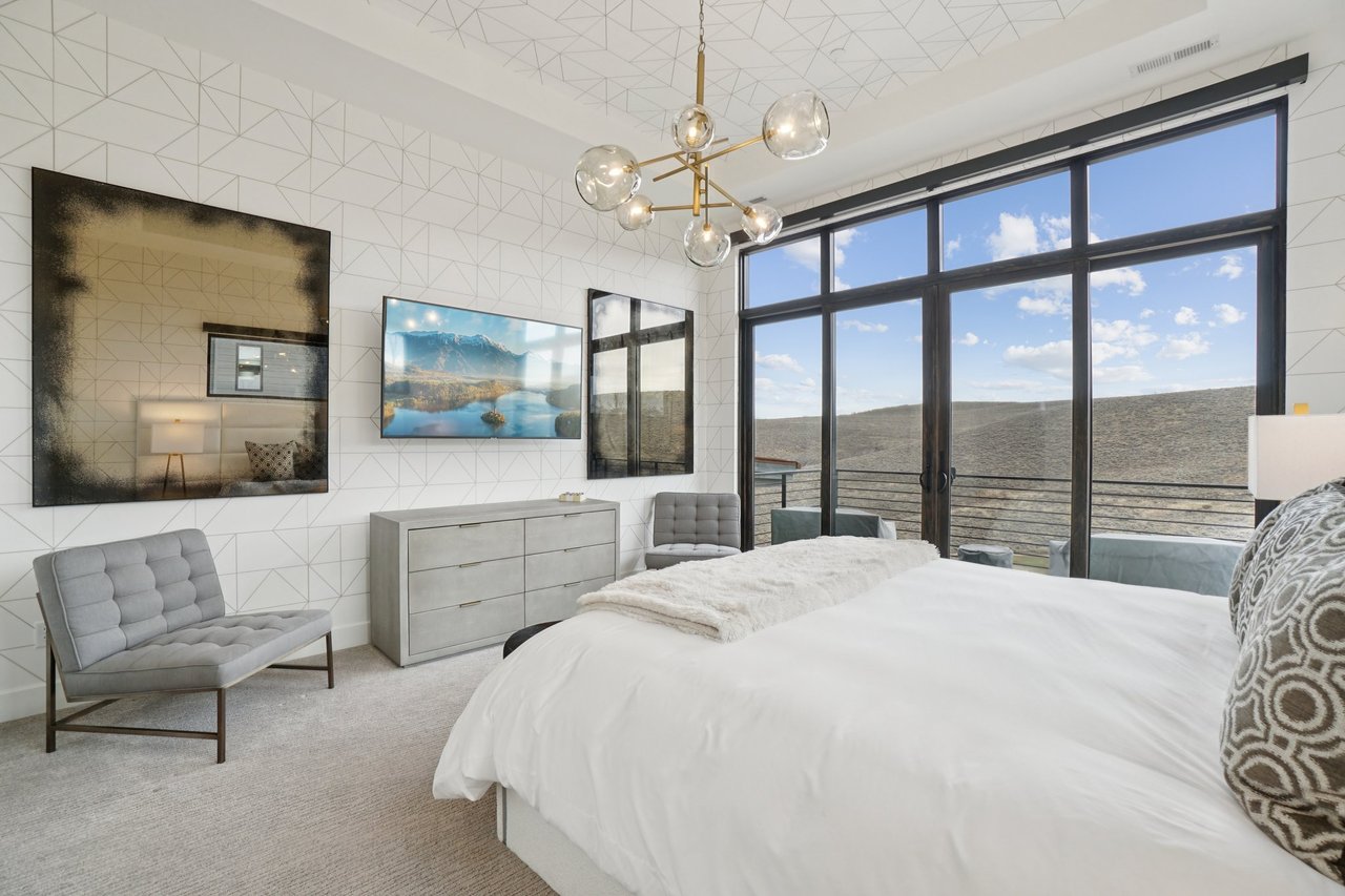 6768 Golden Bear Loop
