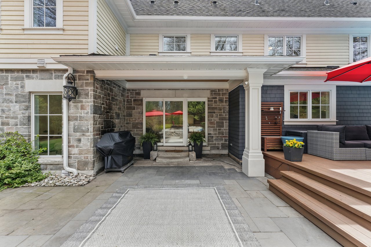1543 Point-O-Woods Road