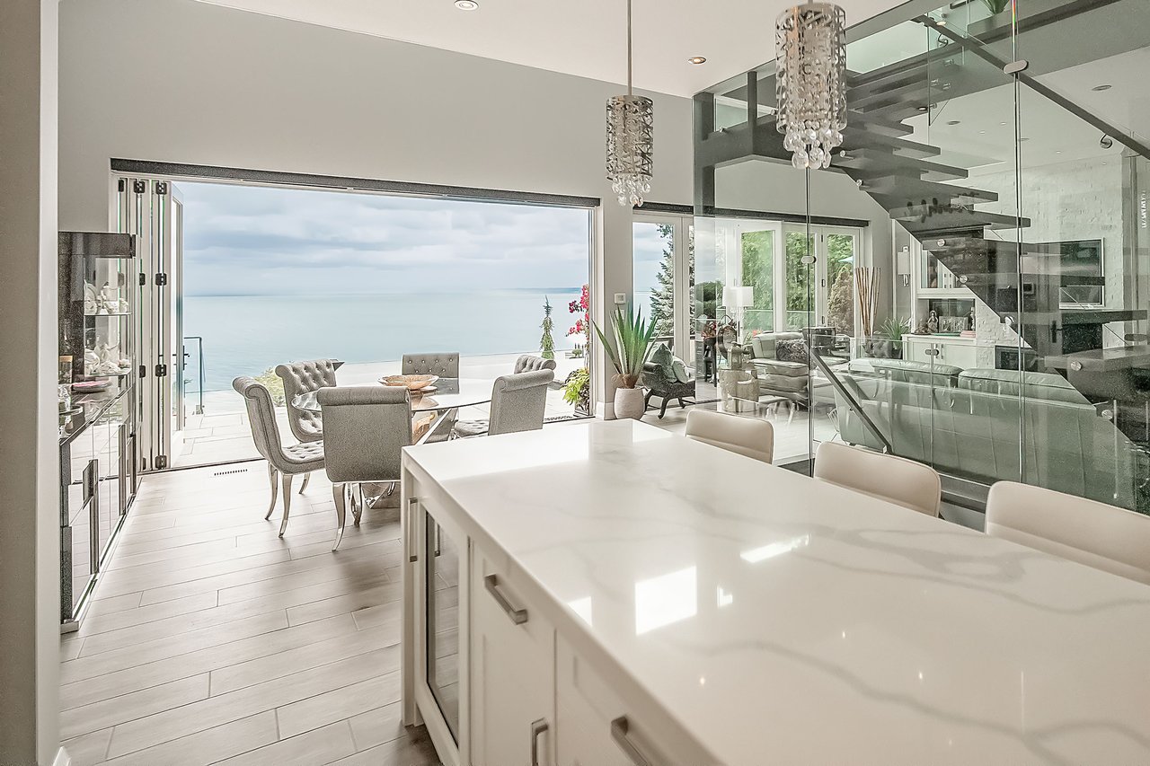 3188 LAKESHORE Road, Burlington