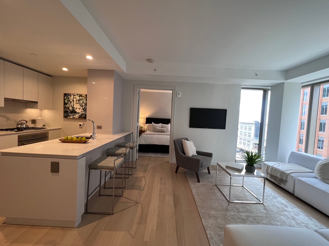 135 Seaport Blvd., #806