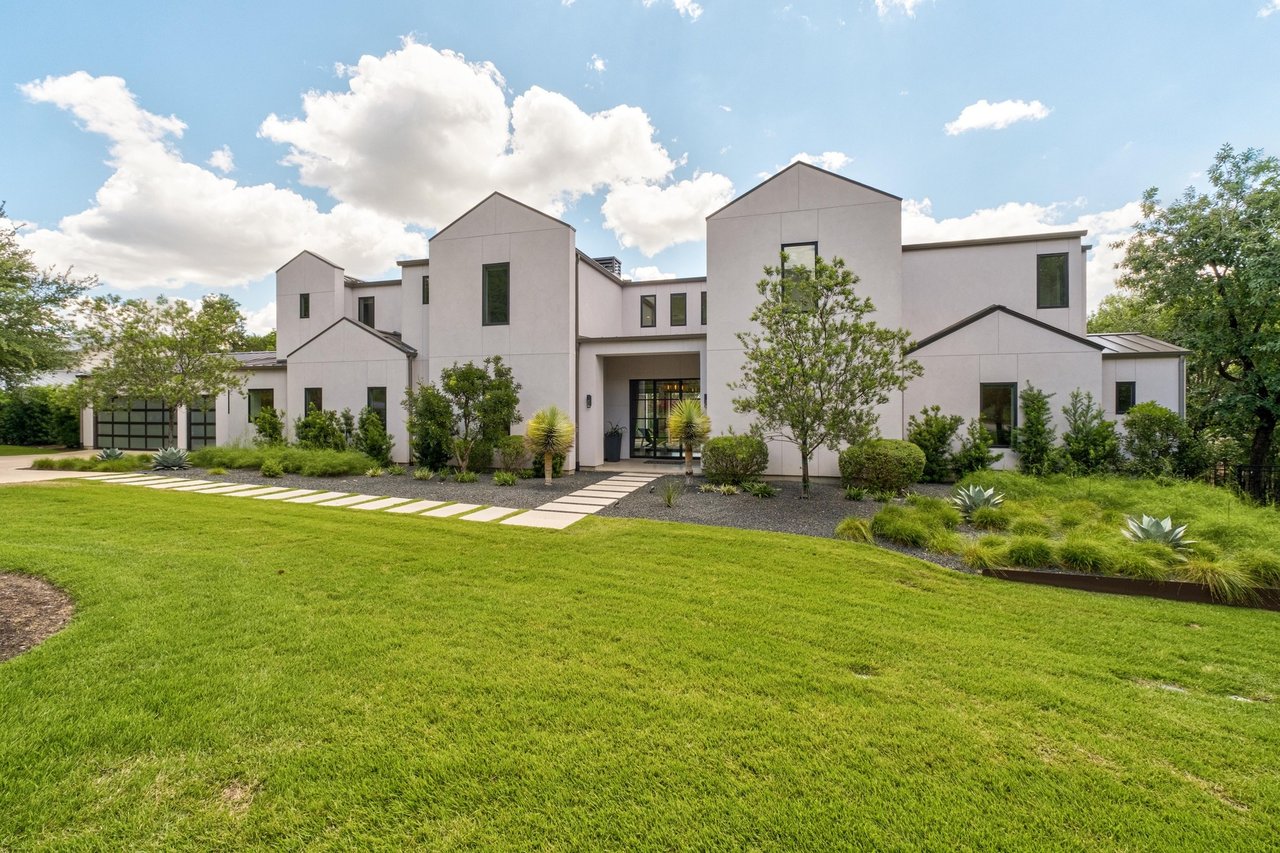 203 Wildcat Hollow and 100 Redbud Trail