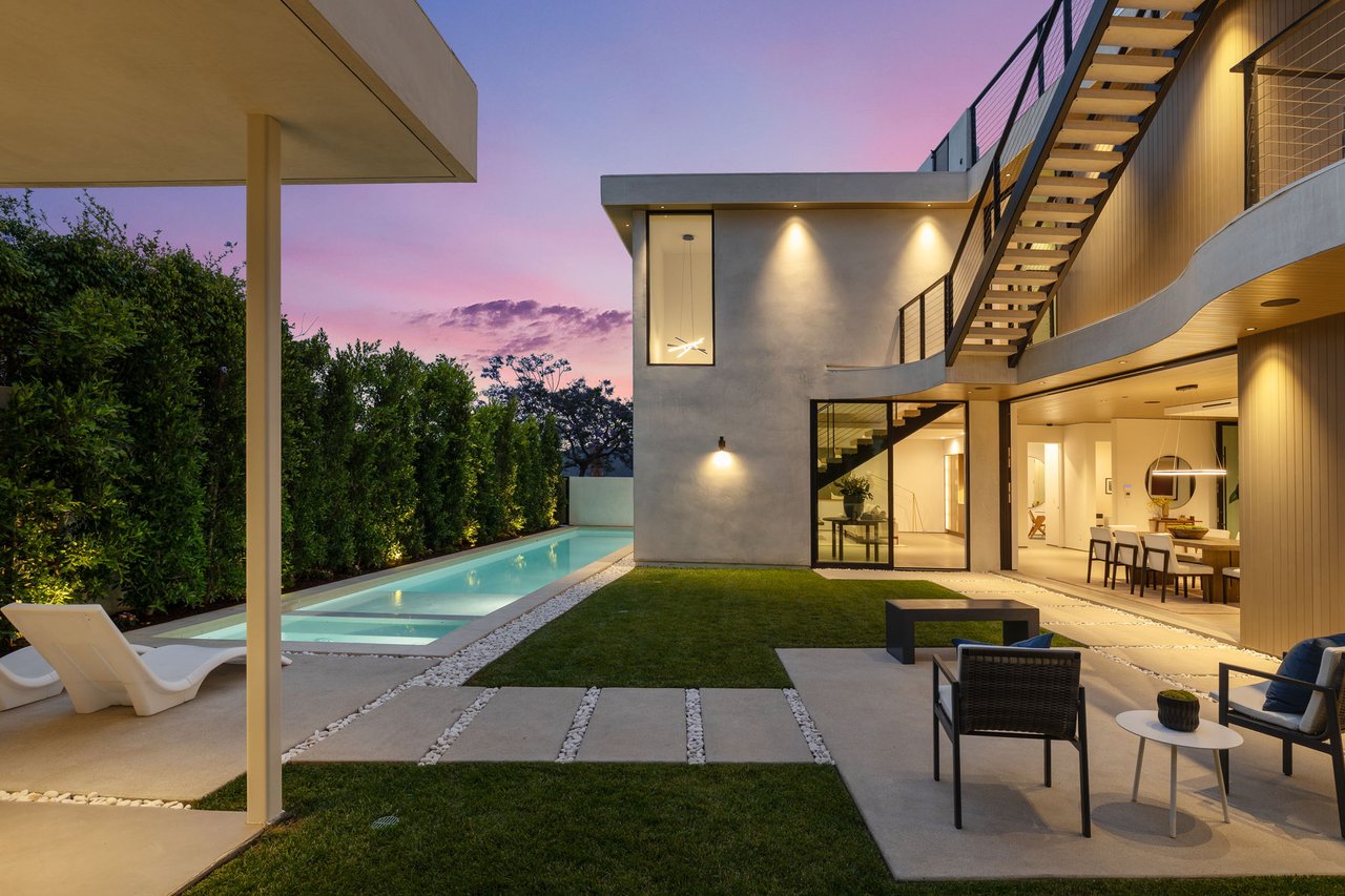 3041 Mountain View