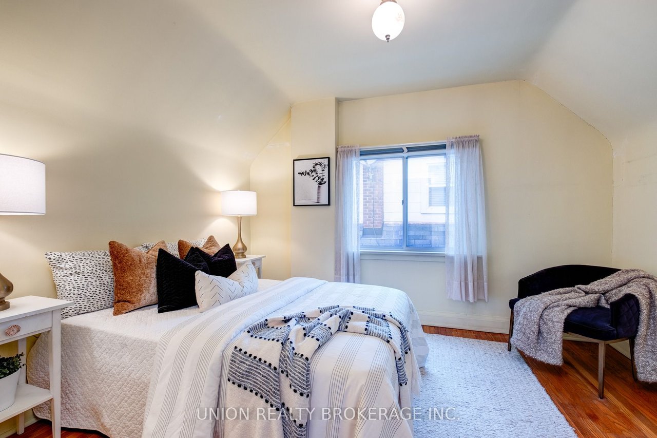 22 Harris Park Dr