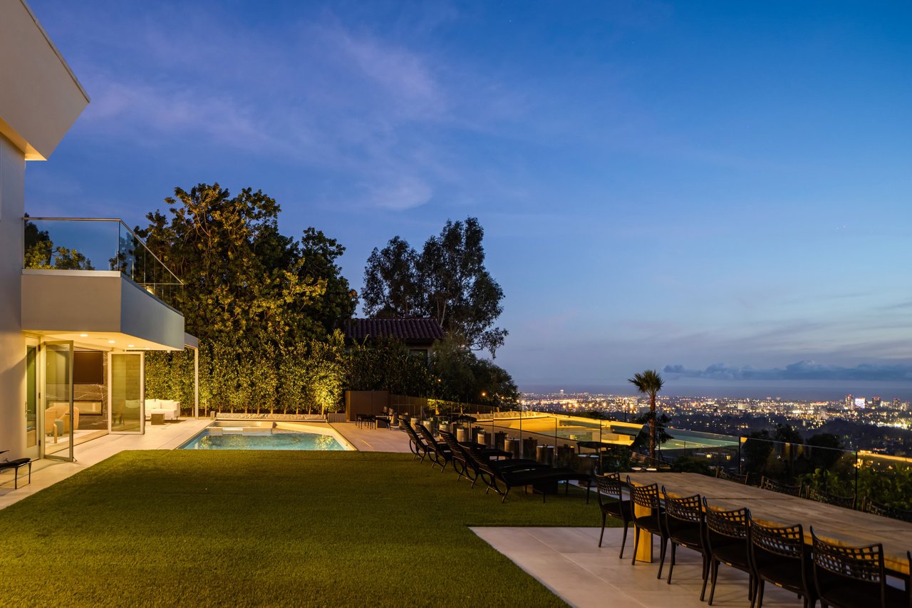 1557 Tower Grove Dr, Beverly Hills