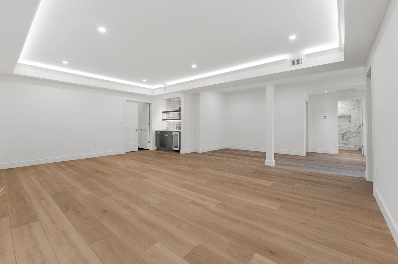 229 Bogert Pl