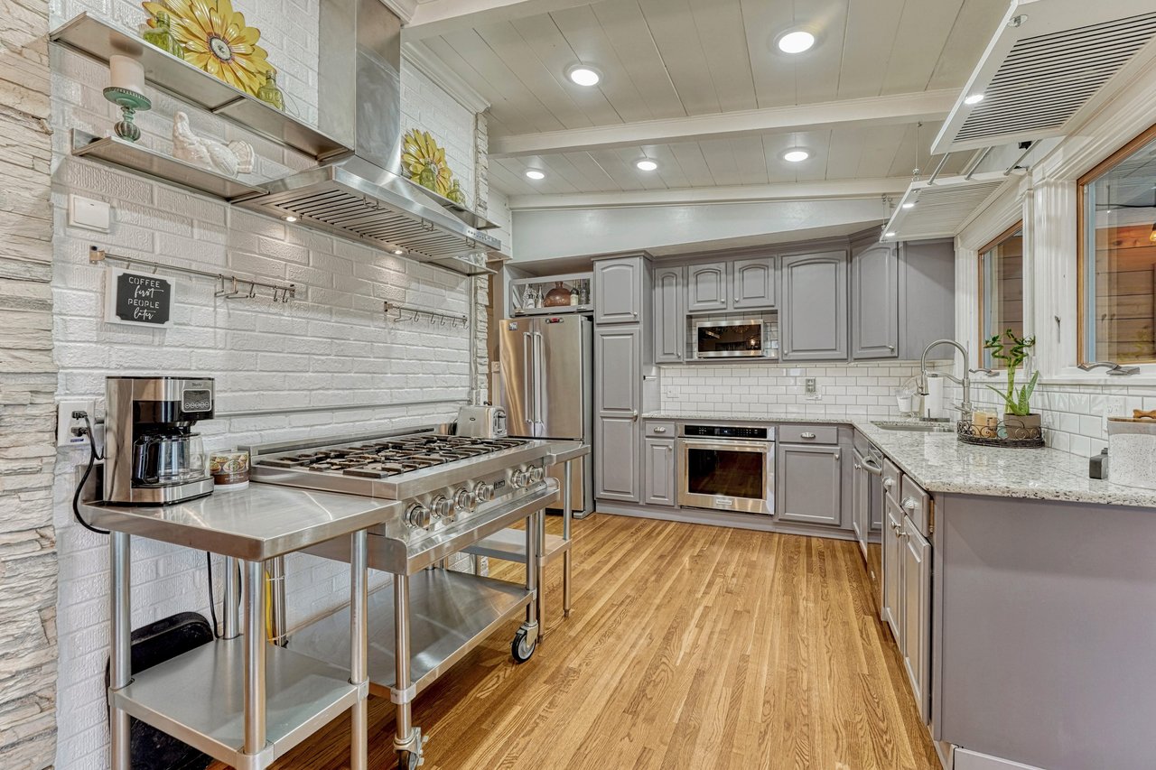 5335 Sapphire Drive