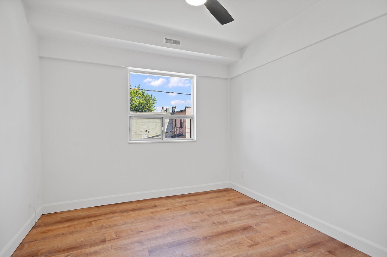1328 Gerrard Street E Unit: 203