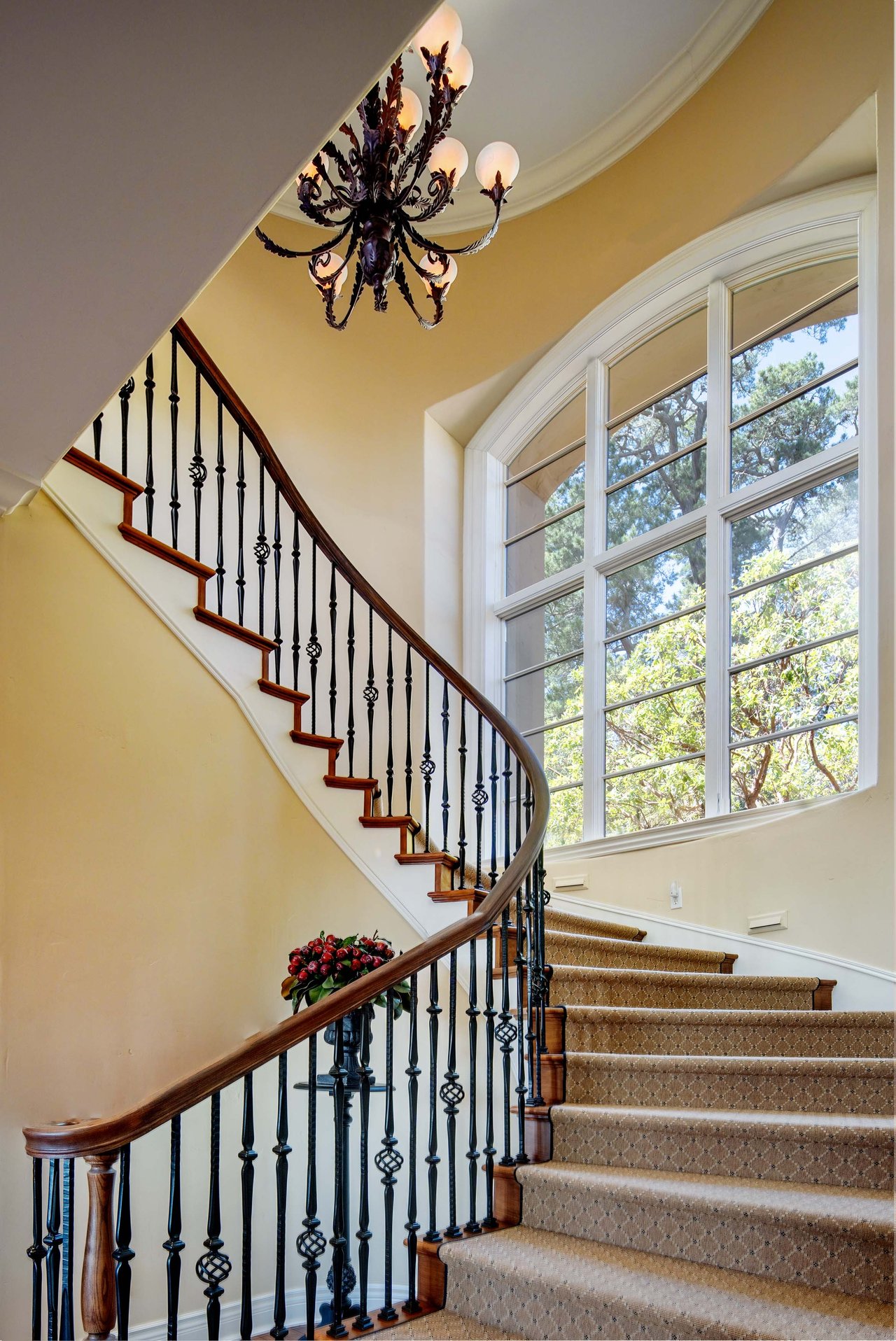 7410 Alturas Court, Monterey