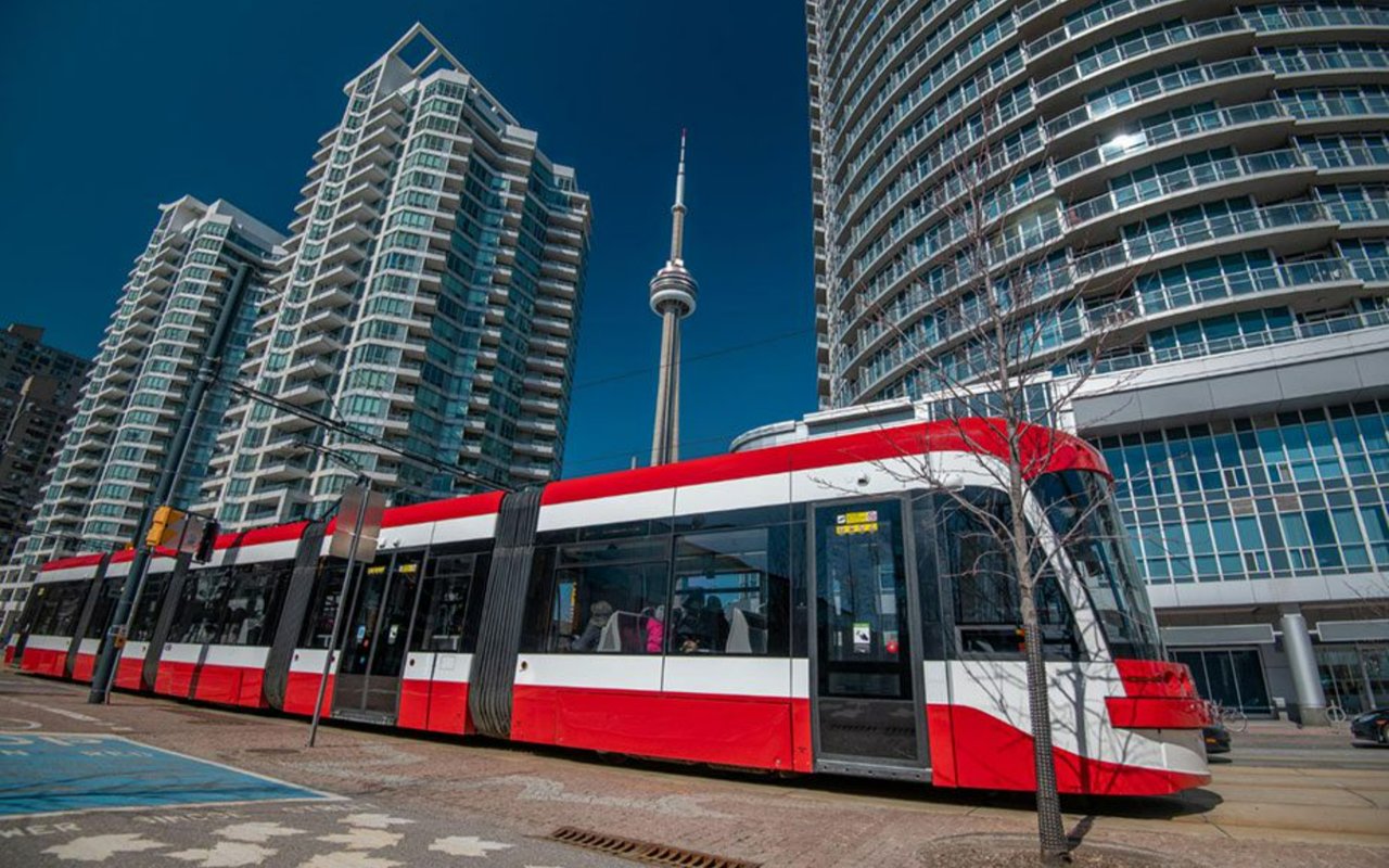 Navigating the City: Toronto Commuter Tips for a Smooth Ride