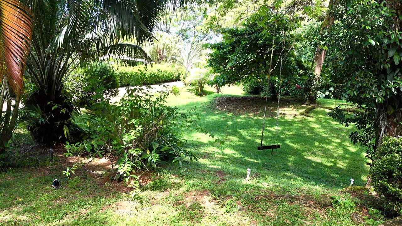 Riverside Cabin in Uvita | 0.98-Acre Estate with Room to Expand