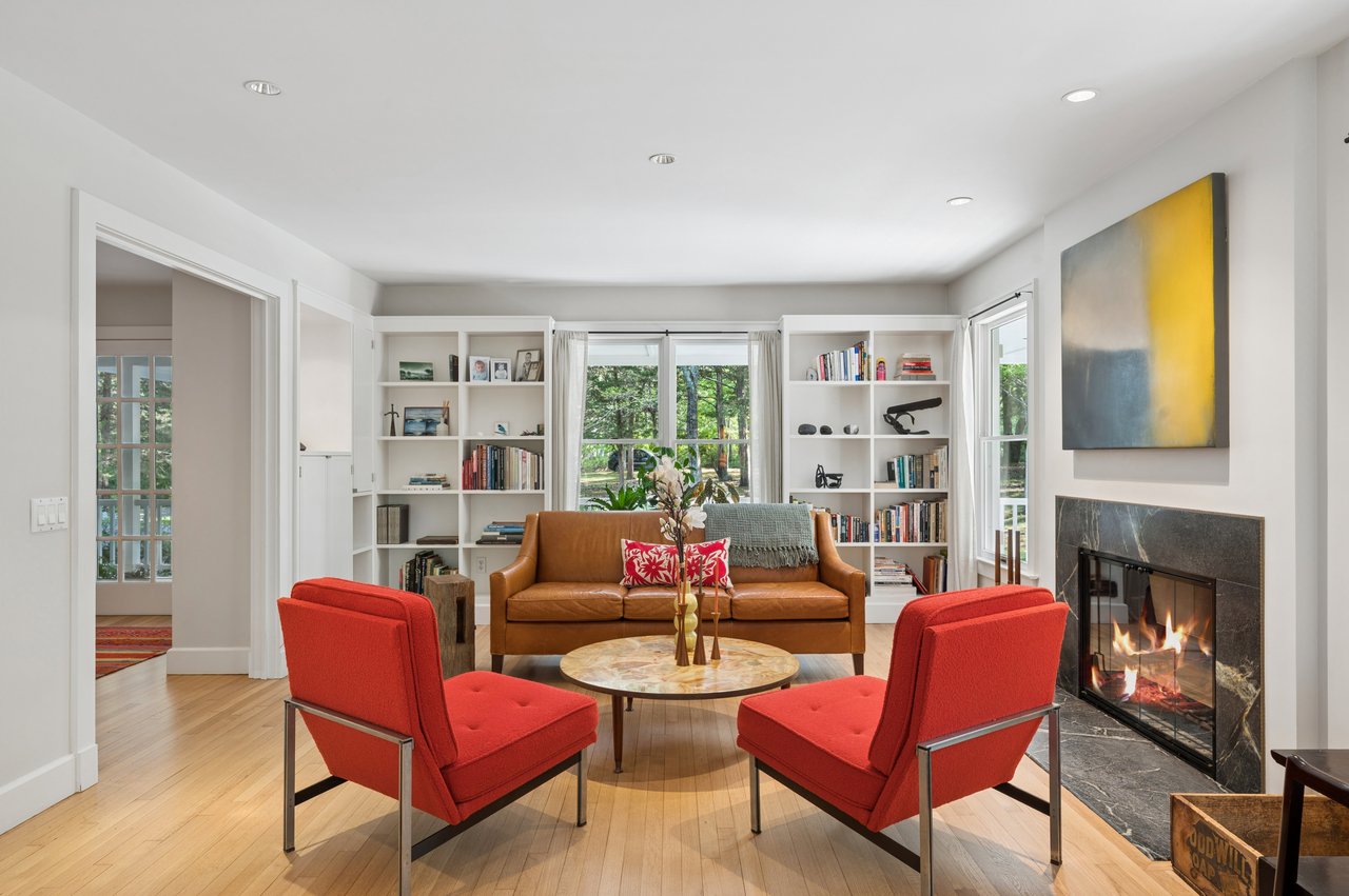 10 Oak Drive