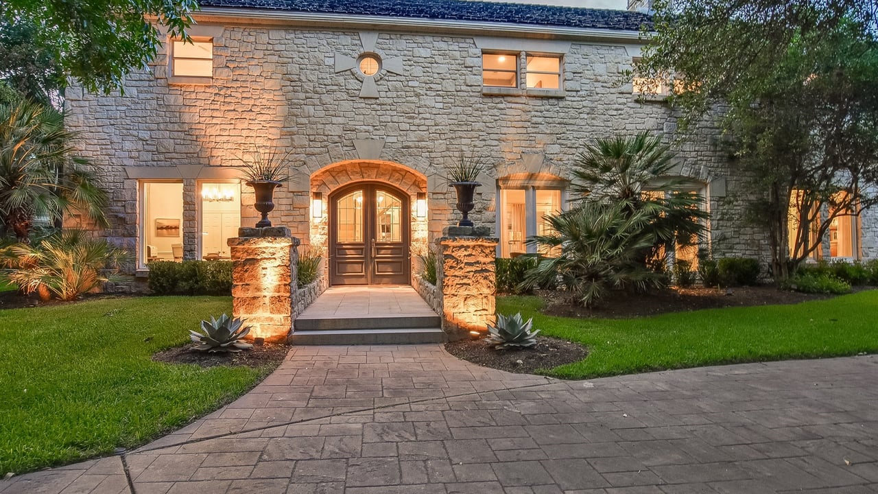 Island Wood Luxury