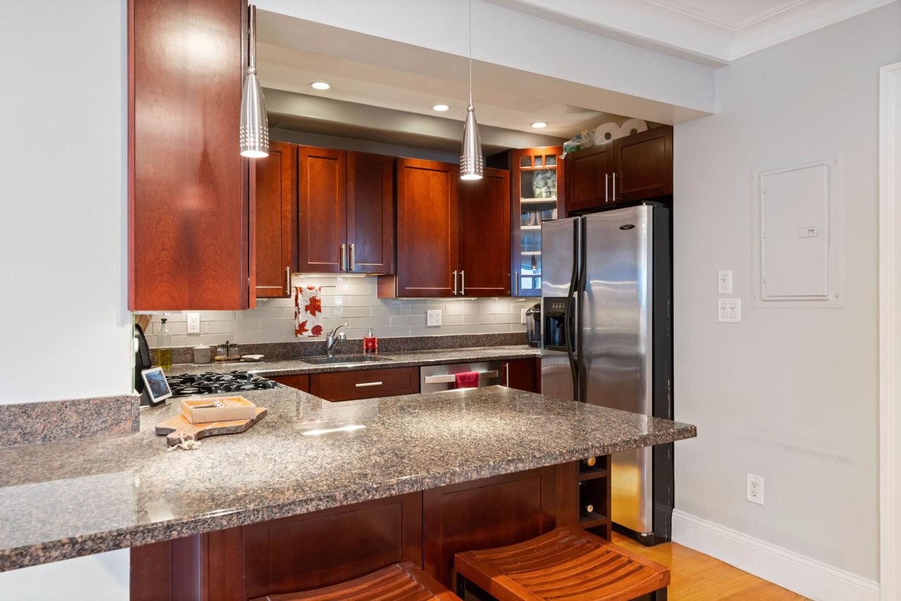 120 W 7th St - Unit 102