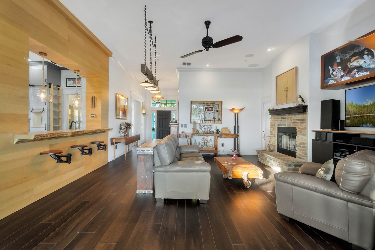 10929 Arrowtree Boulevard