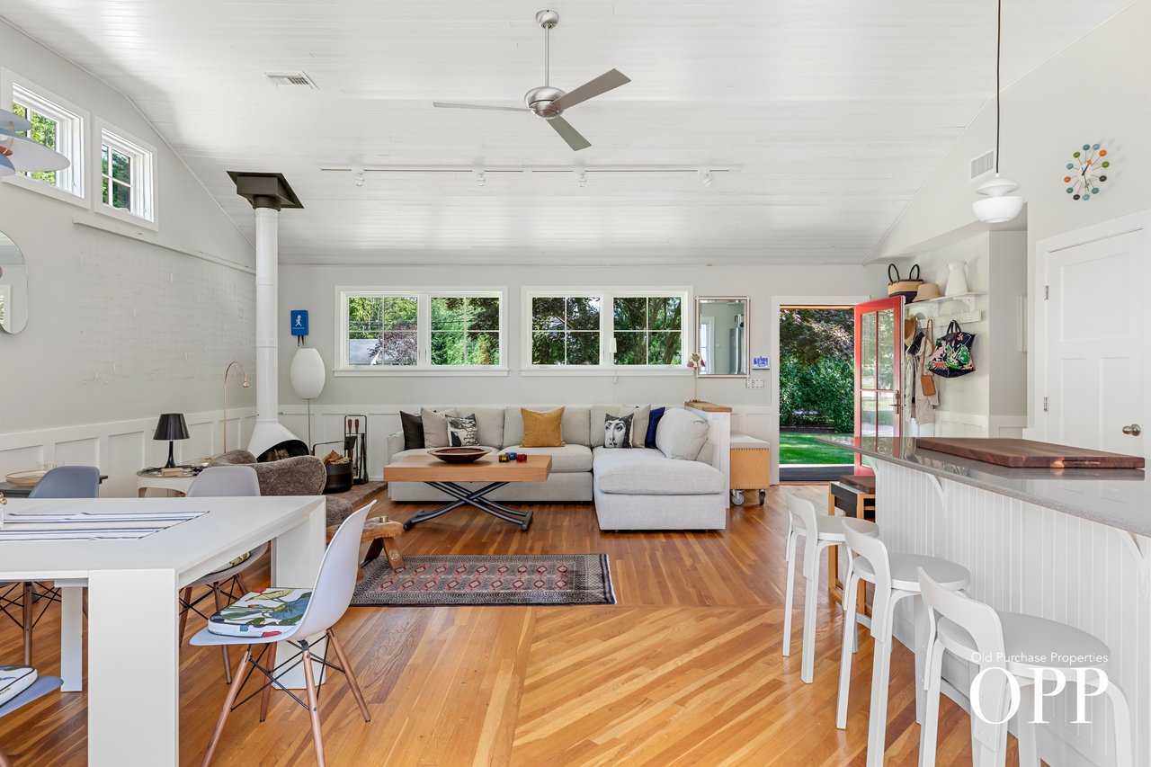 Impeccable Living on Nearly One Acre