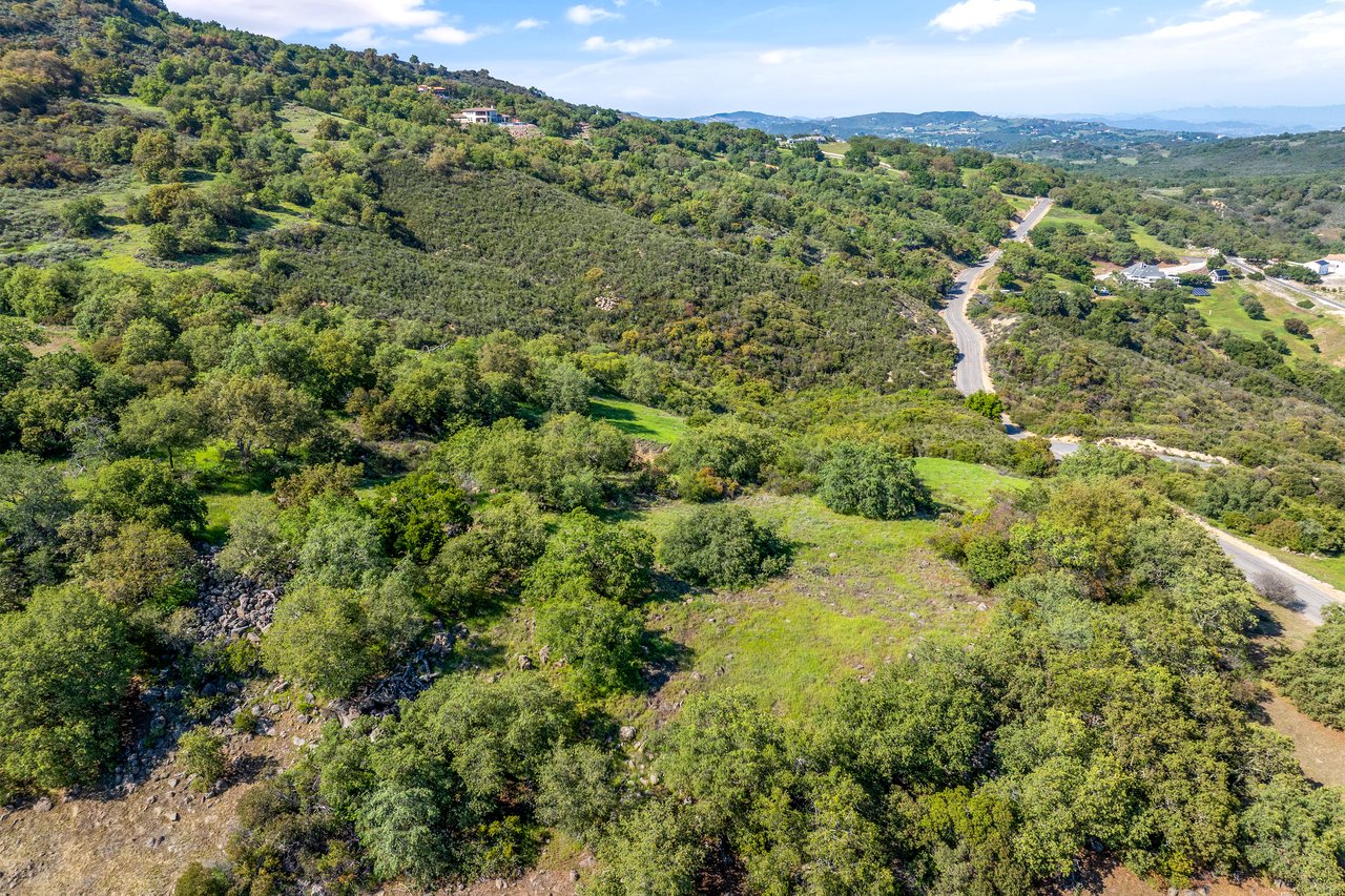 22 El Cerezo Road
