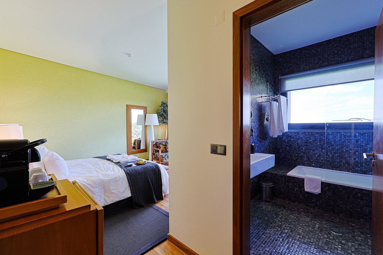 Luxury Wellness & Sports Retreat in Portugal with Expansion Upside & €1M+ Revenue
