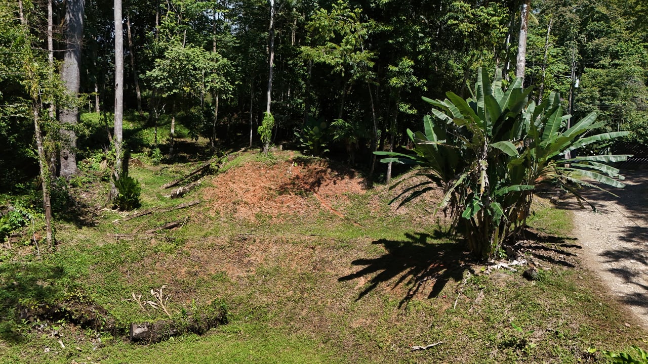 “Private Beach Community | 1,708 m² Build-Ready Lot in Ballena”