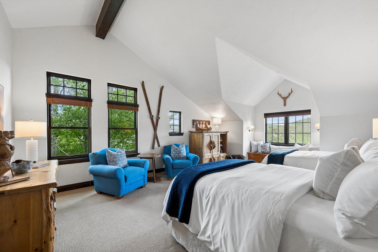 35 Stag Gulch Court