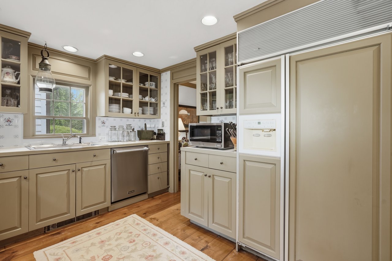 142 High Ridge Road