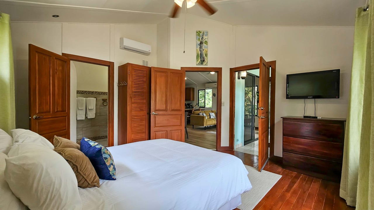 Private 2-Bedroom Jungle Retreat for Sale in Manuel Antonio