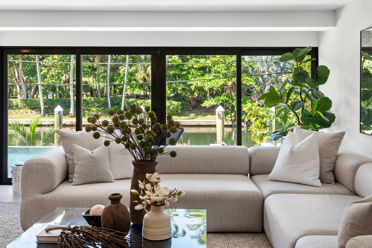 1815 Fairhaven Pl, Miami