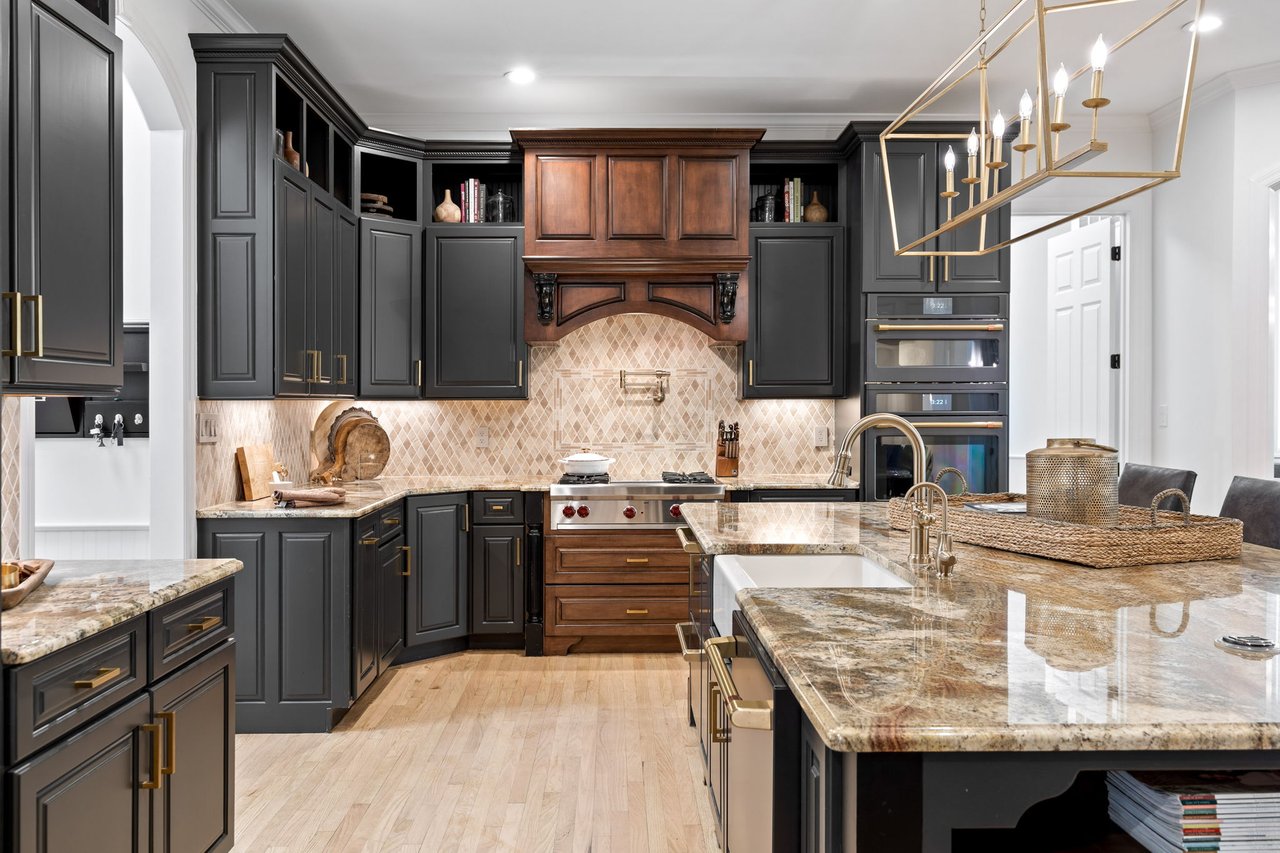 24 Williamsburg Estates Drive