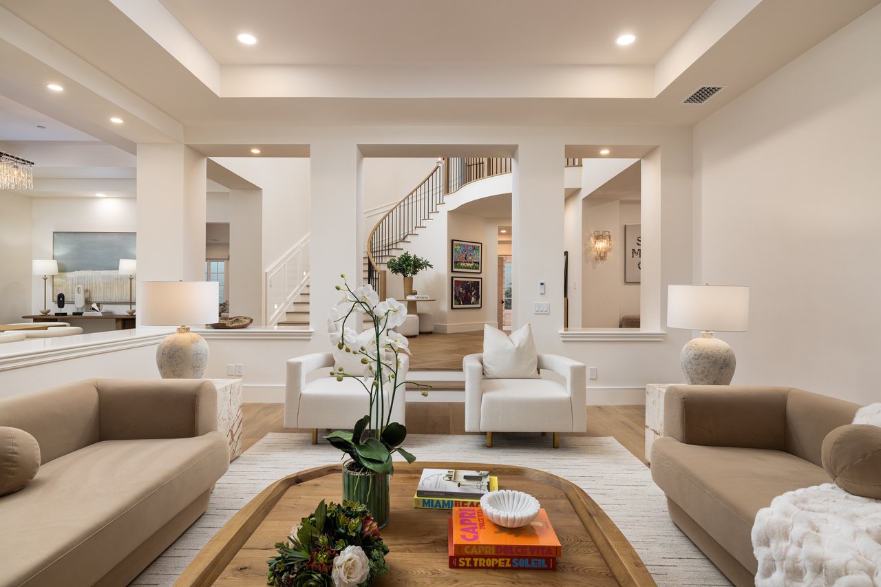 8 Gleneagles Drive