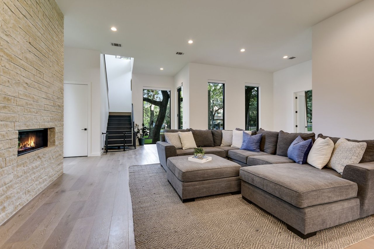 Reveille Modern
