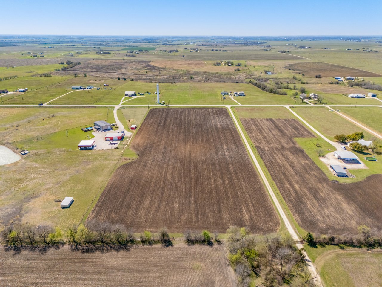 1295 County Road 432 Rd, Taylor Texas 76574