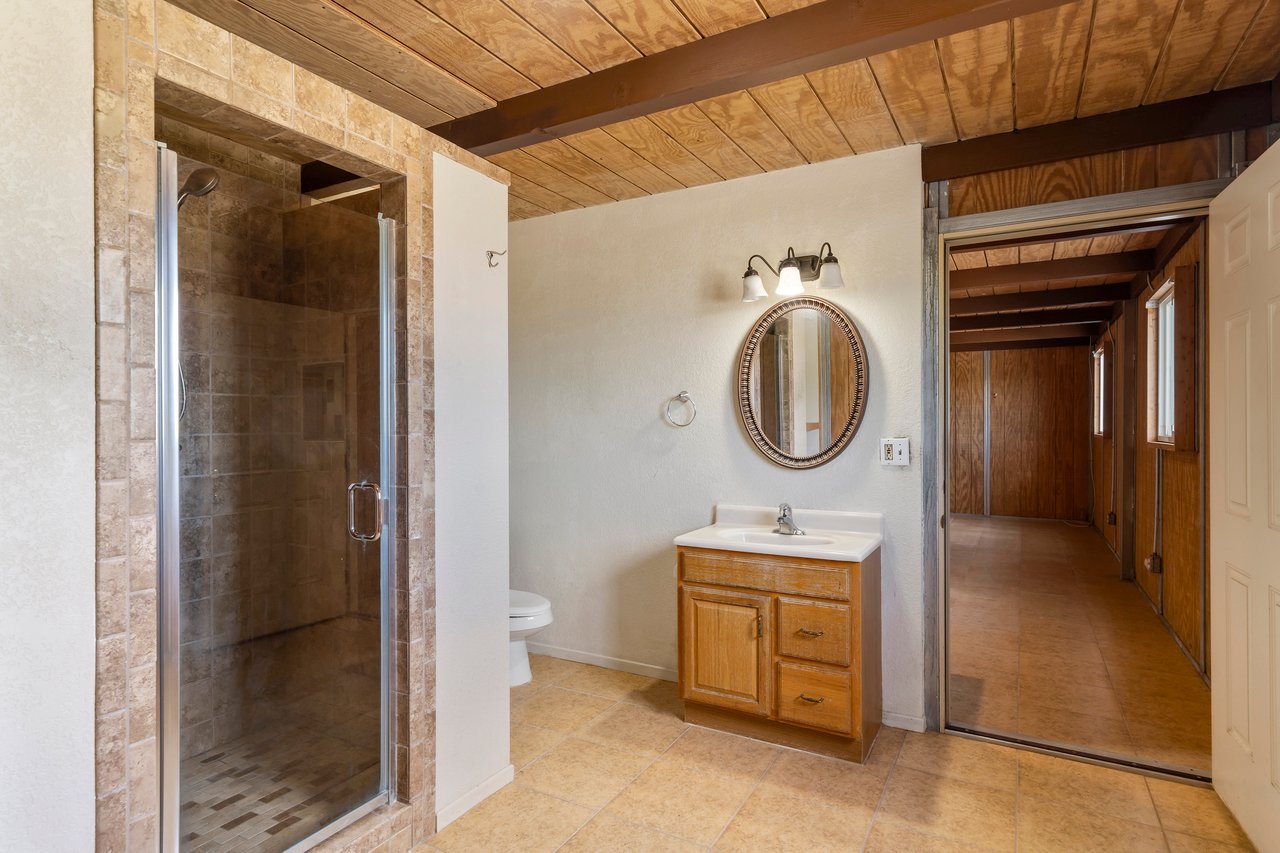 21100 Paseo Montana