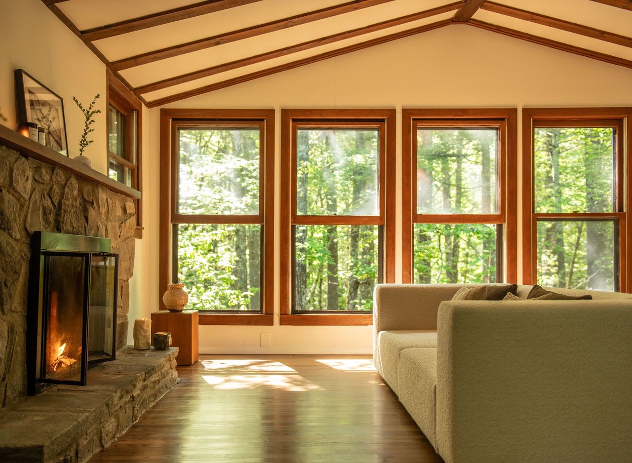 276 Chestnut Hill Road, Woodstock