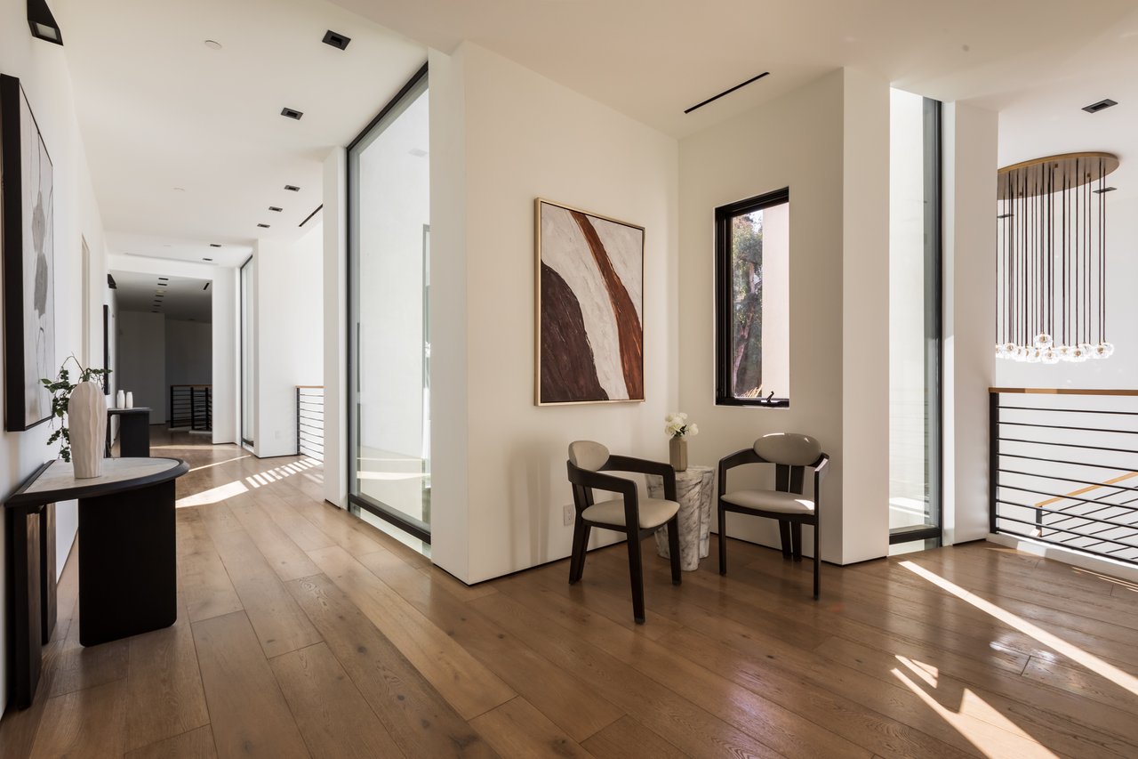 13331 Mulholland Dr, Beverly Hills