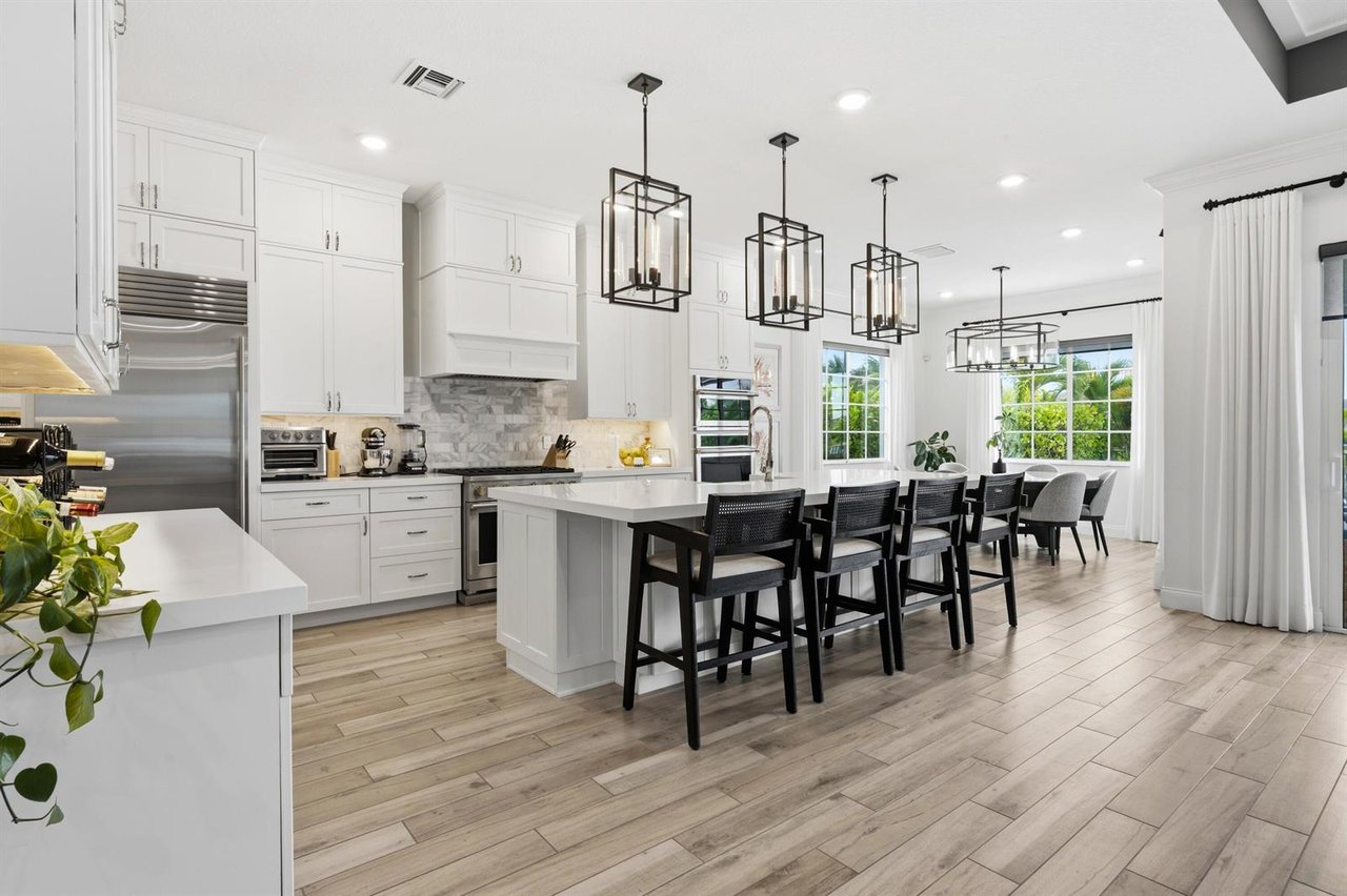12269 Waterstone Cir
