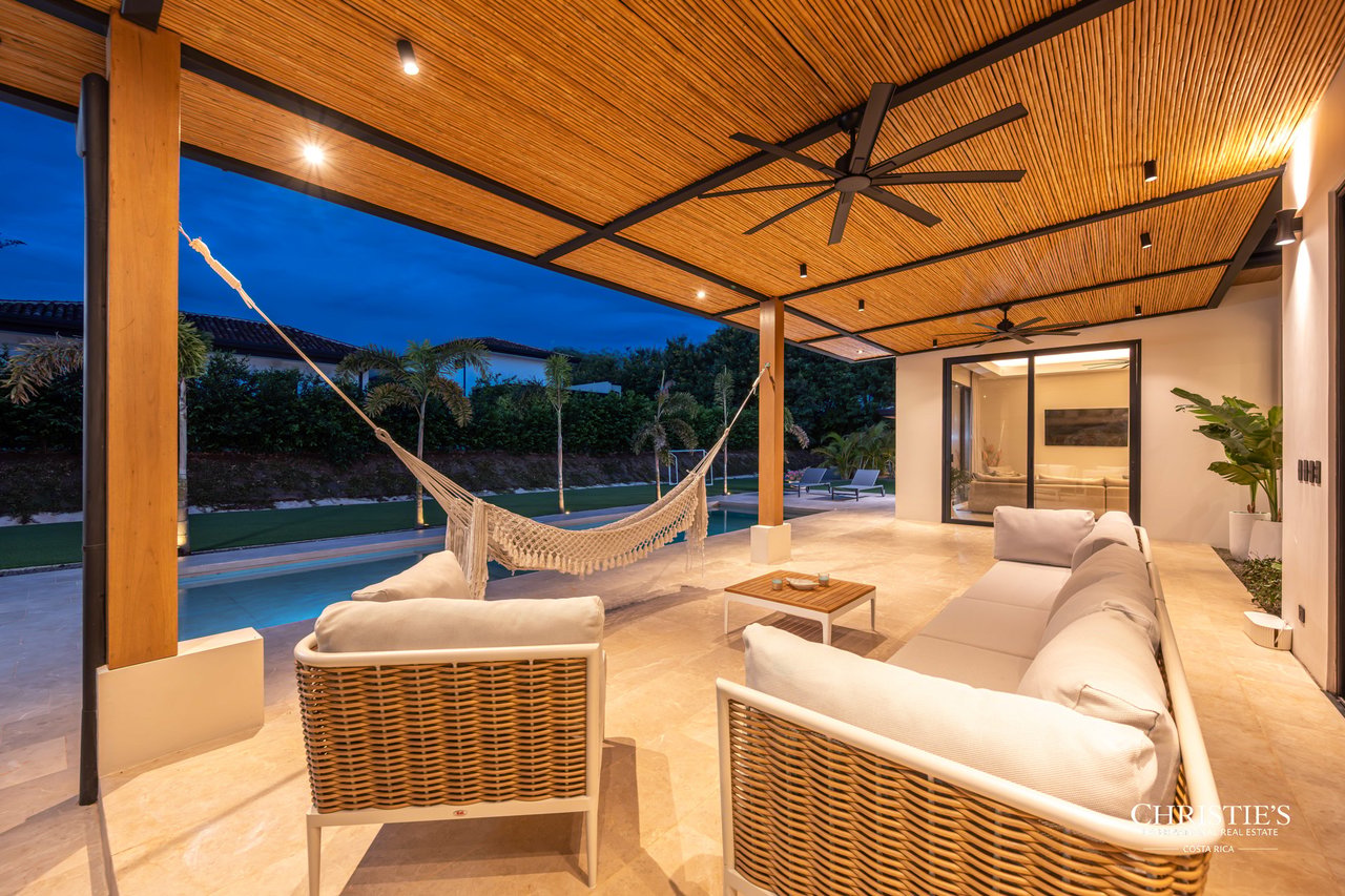 Casa Jade | Contemporary Resort Living in Hacienda Pinilla 
