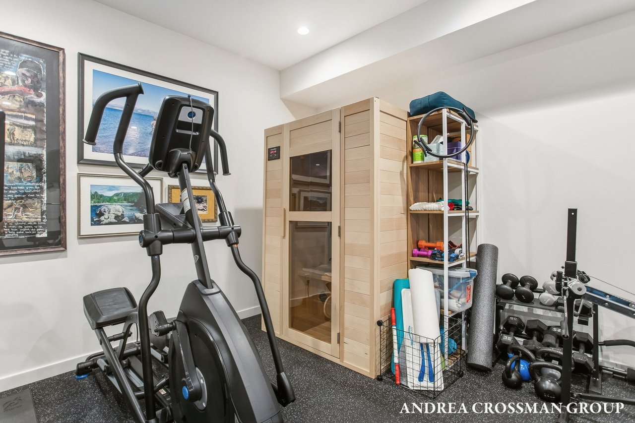 6919 Bendemeer Drive