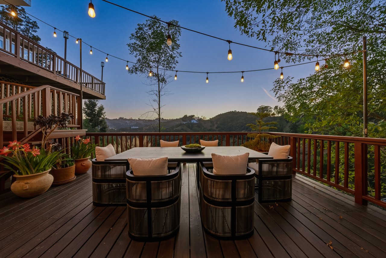 2591 Leicester Dr, Hollywood Hills