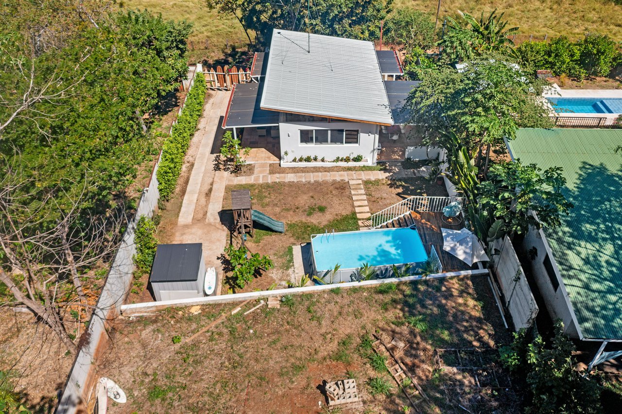 Casa Vista Grande | Lovely Modern Home at the Beach with Space to Build
