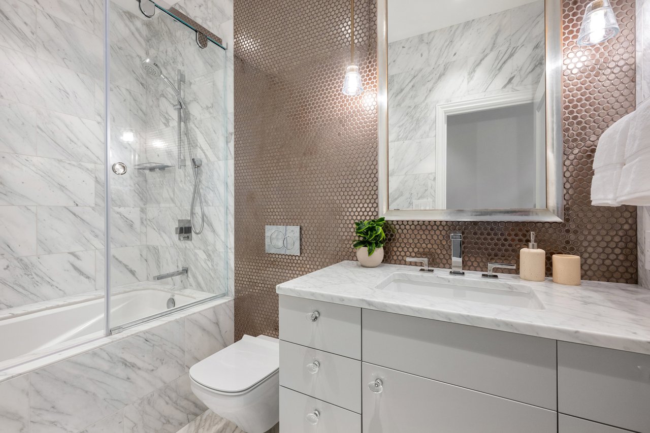 Stylishly Renovated & Palace-Adjacent