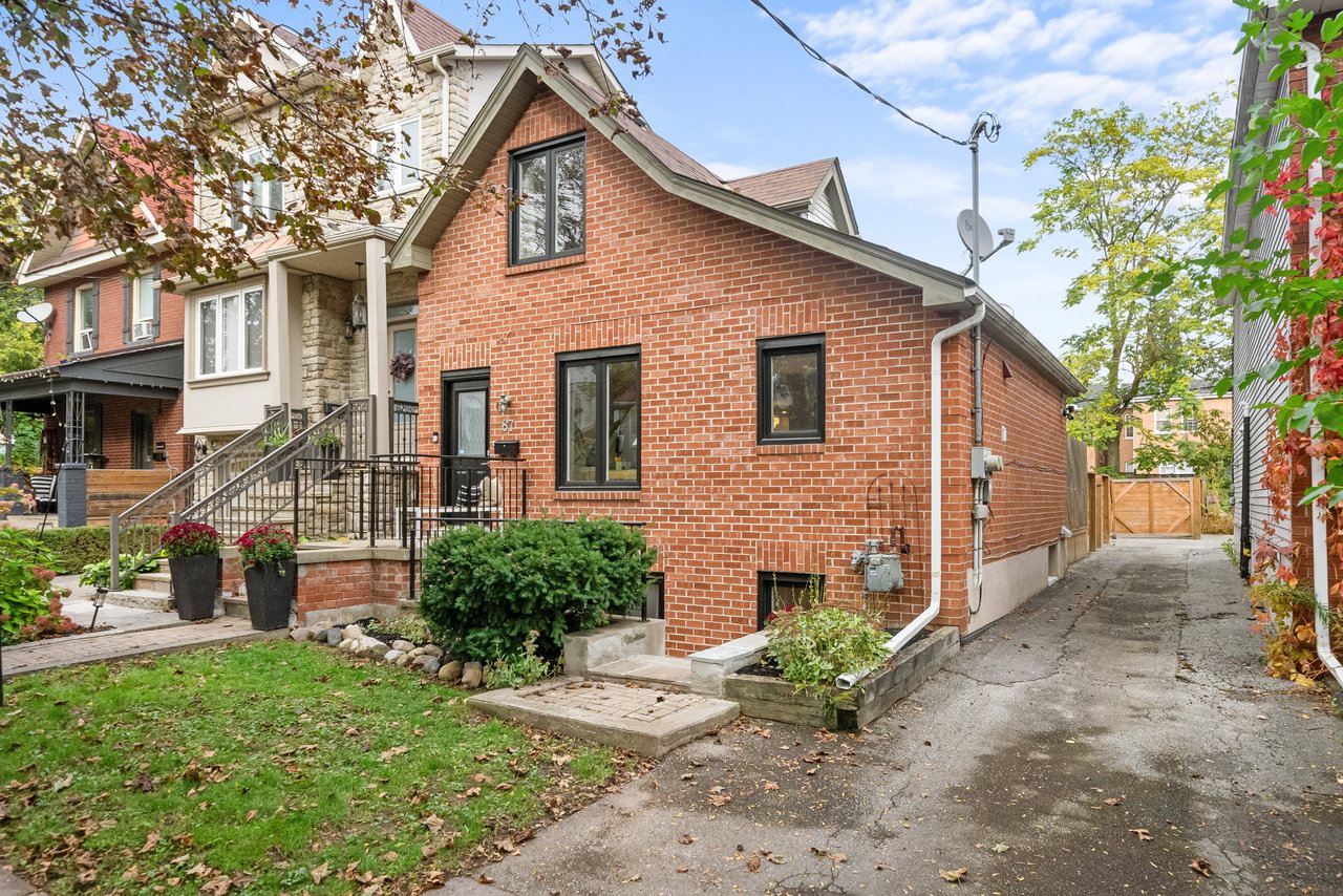 87 Rhodes Ave