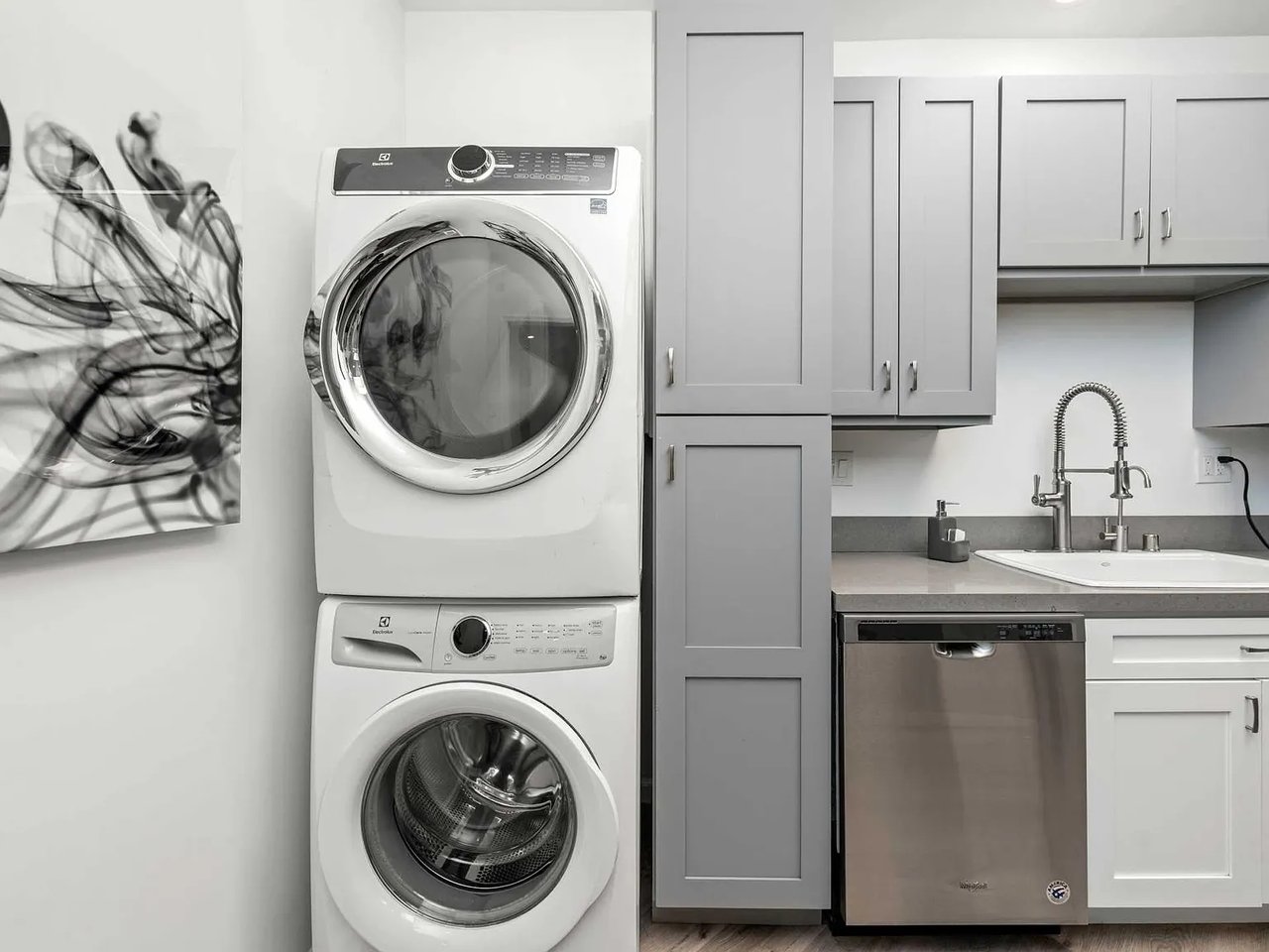 8823 Betty Way, West Hollywood 