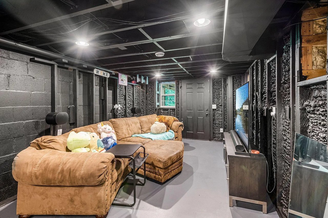 Updated Rambler in the Heart of Minnetonka