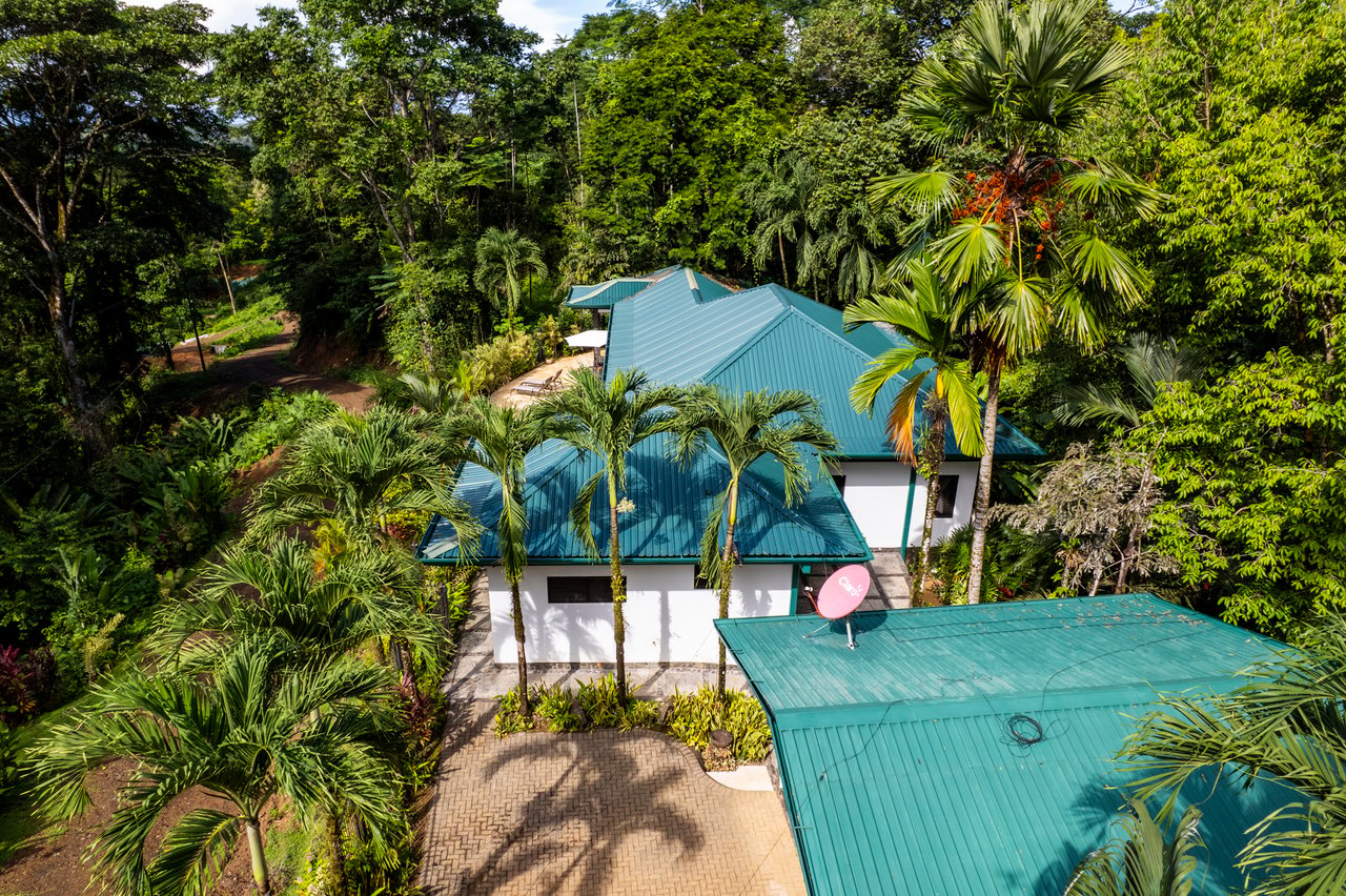 3 Bedroom Bali Style Home in Uvita