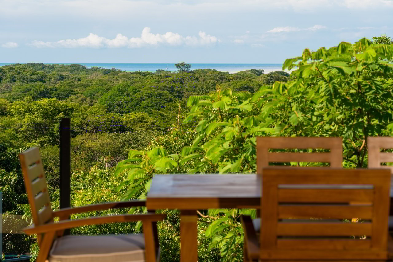 Casa Salinas – 3 beds ocean view home in playa grande